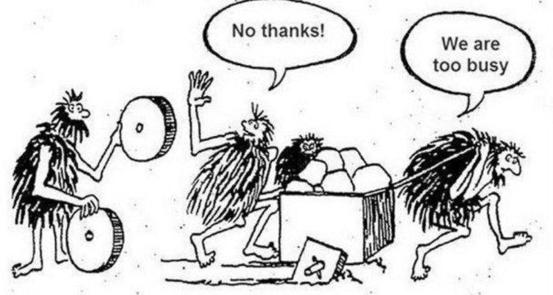 在與 Laravel Daily 的成員進行一對一交流的過程中,我意識到了一件事。
開發人員太忙了,沒時間學習。
他們全心投入目前的工作項目中,沒有時間參加更長的課程來為未來的專案做好準備。
目前我只看到了問題所在,但我還不確定解決方