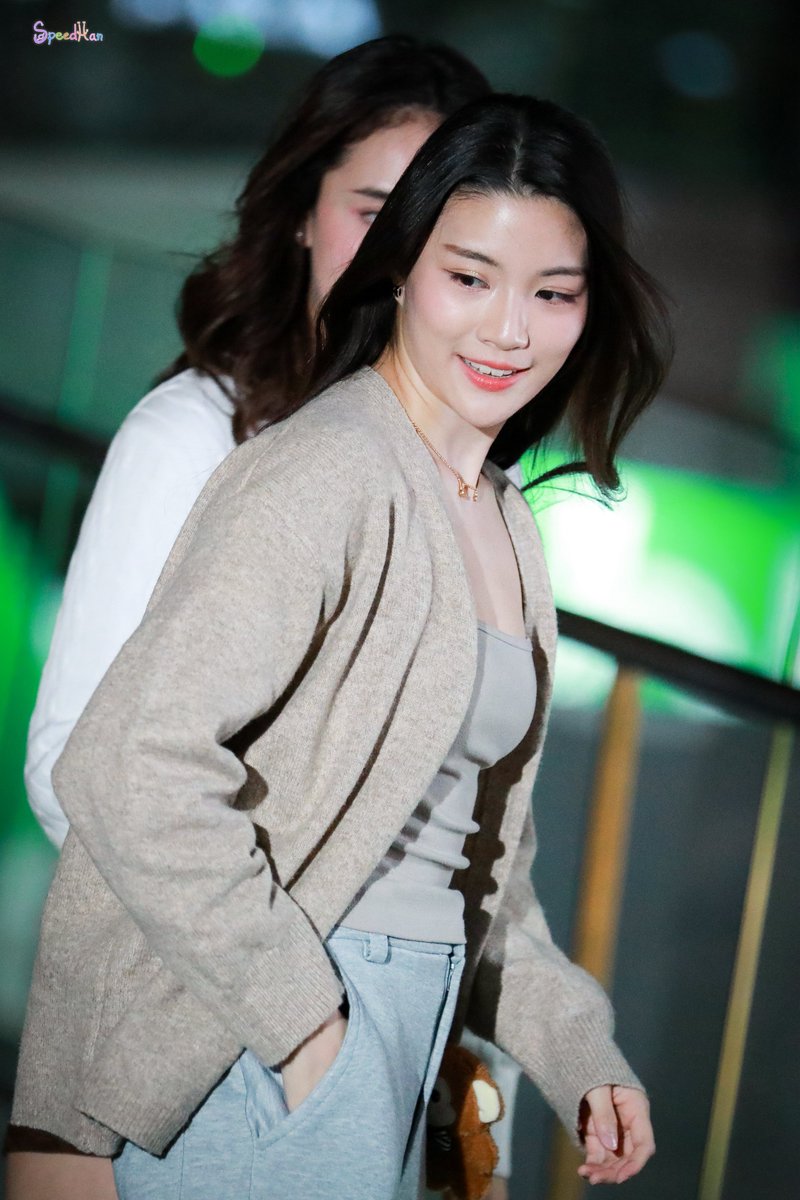 ถ้ารูปไม่สวยไม่ชัดขออภัย หม่ามี๊แง้น 70km/h อยู่งับ +สายตายาว 🤣🤣🤣

#ginnynatnicha  #GinJ