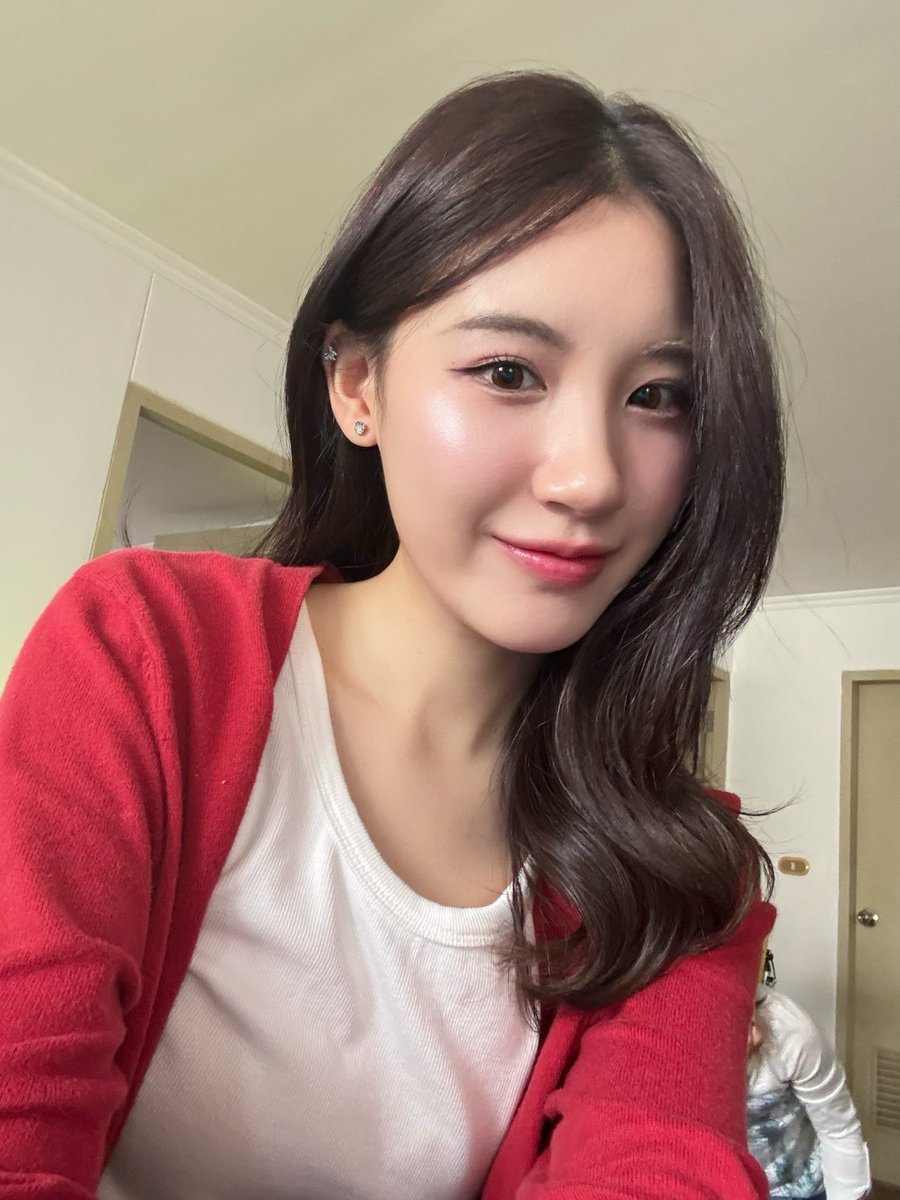 chamcham101048's tweet image. จริงๆในMVชื่อบิวนะ5555
#champookodcha