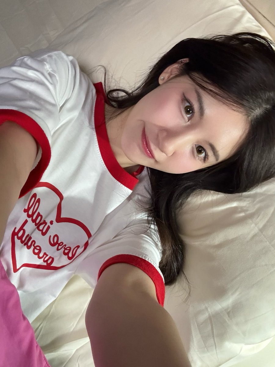 chamcham101048's tweet image. จริงๆในMVชื่อบิวนะ5555
#champookodcha