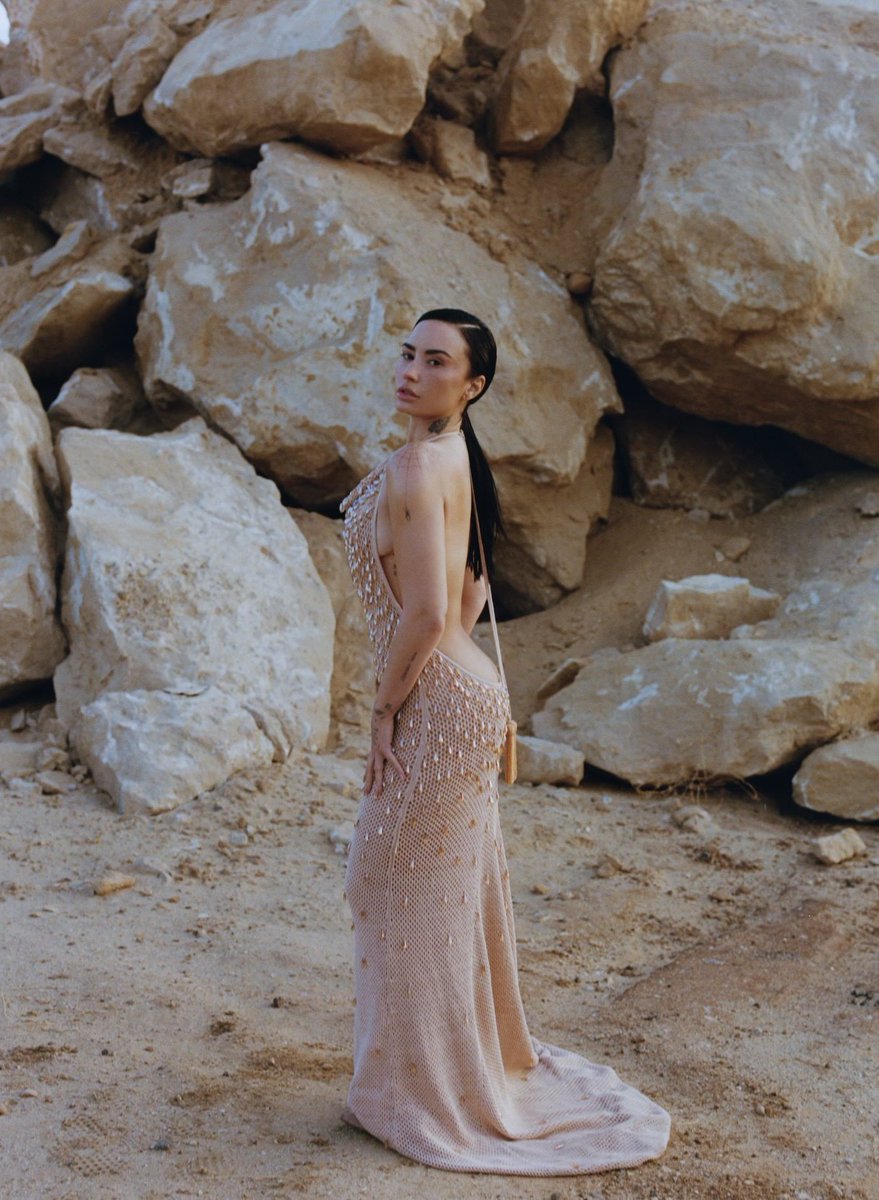 crisesdocris's tweet image. Doll 🩷