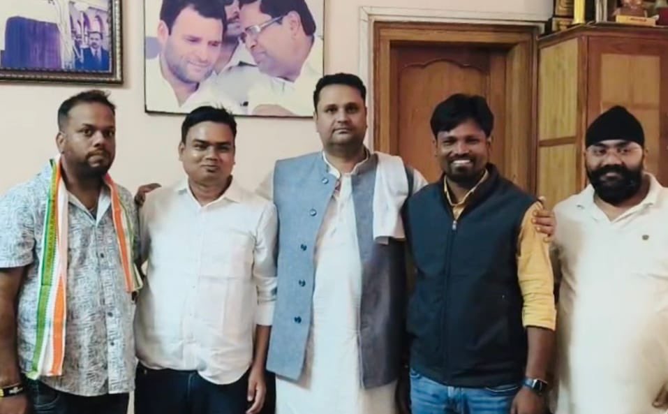 umeshpatelcgpyc's tweet image. छत्तीसगढ़ प्रदेश युवा कांग्रेस द्वारा नवनियुक्त रायगढ़ जिले से उस्मान बेग और सारंगढ़ से शुभम् वाजपेयी को जिला अध्यक्ष नियुक्त किए जाने पर ढेर सारी बधाई एवं शुभकामनाएं।