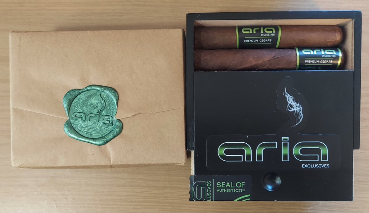 Yesterday's mail call from #AriaExclusives .<a href="/yyoeliza/">Aria exclusives</a>.  A box of Corojo Habano Maduro  &amp; a box of Habano cigars. If you are a serious enjoyer of great cigars &amp; appreciate great customer service,  you have got to get yourself some of these! 🔥💨👍