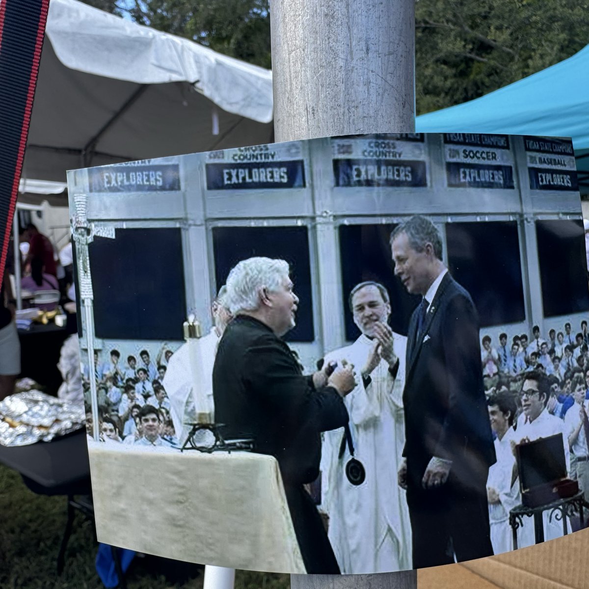 ColumbusHS_Mia's tweet image. This weekend at the STA Pig Roast, the St. Thomas the Apostle community celebrated Fr. Alejandro J. Rodríguez Artola ’81 and his upcoming induction into the CCHS Hall of Fame with a special congratulatory tent. Thank you, Fr. Alejandro—you continue to inspire. #CPride #Adelante
