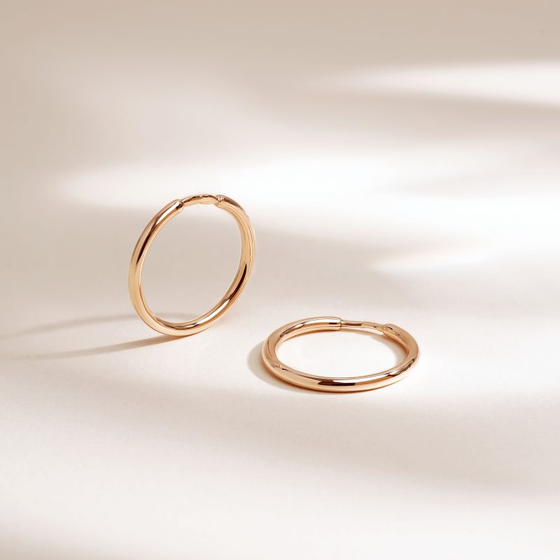 dmns_prtcl's tweet image. I can’t stop thinking about the piercing marks on Higgs’s ear. they make me imagine him wearing gold hoop earrings 🤤