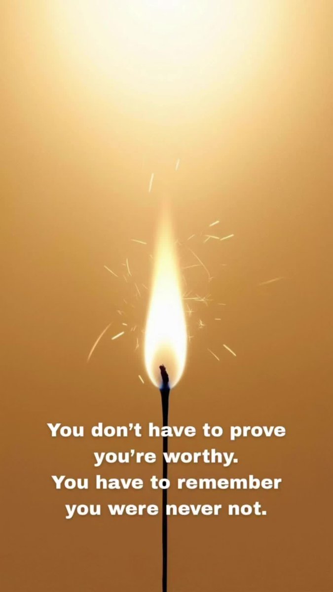 JustMeireen's tweet image. ✨🌛✨🕯️✨💖✨🕯️✨🌛✨

Een lichtje als baken van Hoop 🕯️ 

&quot;Je hoeft niet te bewijzen dat je het waard bent.

Je moet onthouden dat je het nooit &apos;niet&apos; was.&quot;❤️

Fijne avond lieverds! 💖
Dikke knuff 🫂 en alvast welterusten voor straks! ✨🌛✨

✨🌛✨🕯️✨💖✨🕯️✨🌛✨