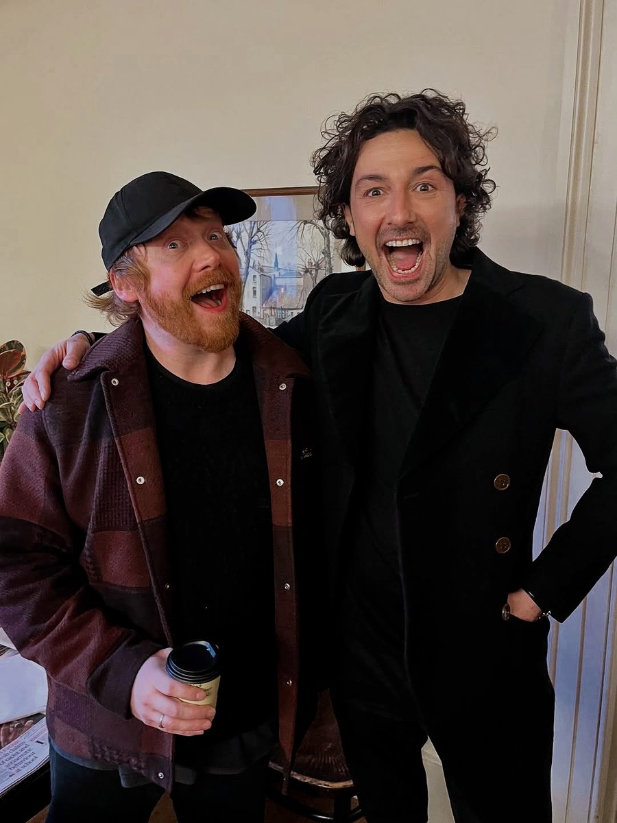 rupertpetsch's tweet photo. Such a great evening today in Highgate Village as Rupert Grint and Alex Zane switched on the Christmas lights at Pond Square. A perfect community moment to kick off the season 🎄✨(19/11/25) 

Videos by @/gemmaroe on Instagram! https://t.co/6S4CfUspLr