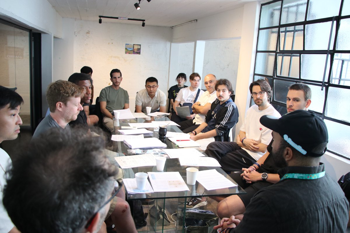 boundless_xyz's tweet image. whitepaper reading is fun with boundless because @ramikhalil will go above and beyond to explain how ZK works to you (especially Proof of Verifiable Work)

so, are you Team Alice? or Team Charlie?