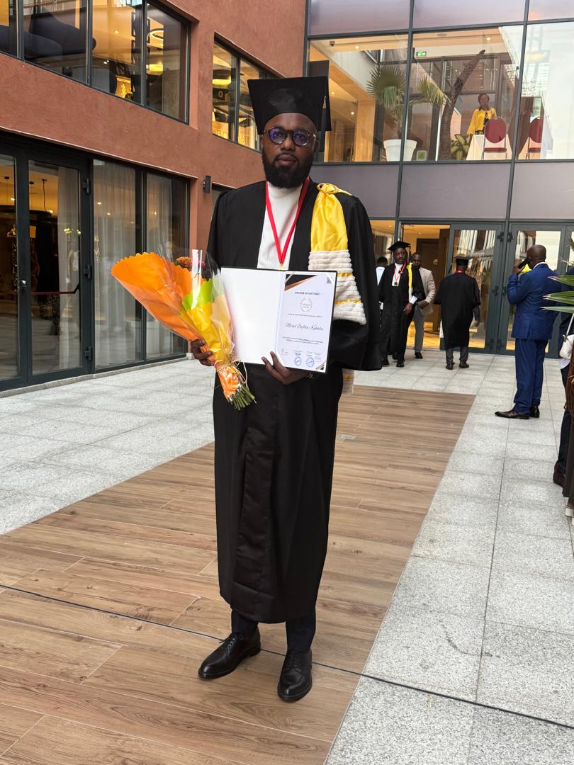 Félicitations mon ami <a href="/Michbafk/">Michel Bafiba K.</a>
Que ce titre de Docteur Honoris Causa soit le reflet de la grâce de Dieu sur ta vie. Que Celui qui t’a élevé continue de t’ouvrir des portes et d’étendre ton influence. 
<a href="/VitalKamerhe1/">Vital Kamerhe</a> <a href="/fatshi13_/">Félix A. Tshisekedi</a> <a href="/SuminwaJudith/">Judith SUMINWA TULUKA</a> <a href="/LikundeR/">Doudou R. FWAMBA LIKUNDE</a> <a href="/AndreWameso10/">André WAMESO</a>