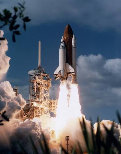 NerryFon's tweet image. DID YOU KNOW?

November 19 1996, Space Shuttle Columbia launches on mission STS-80.
The flight becomes the longest shuttle mission at 17 days.
Its experiments advanced understanding of space environments and materials science.
#NASA #SpaceShuttle #onthisday