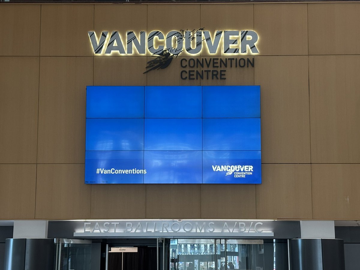 MiningTech1's tweet image. Good morning from a clear sunny day in Vancouver 🇨🇦 Our team is onsite today at Vancouver Convention Centre (East) preparing for MiningTech North America Conference &amp;amp; Expo starting from tomorrow Nov 20-21. miningtechnorthamerica.com