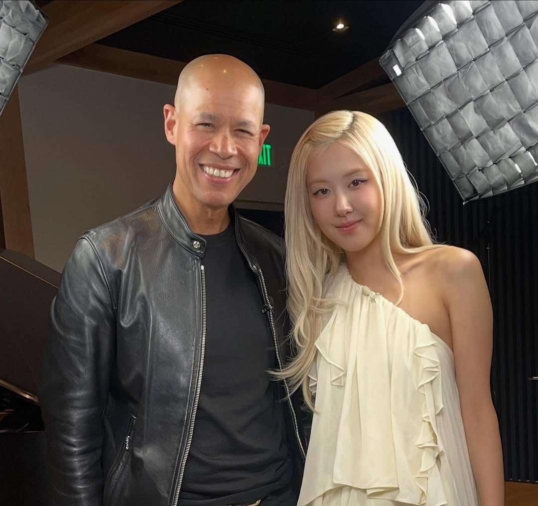 roseannepics's tweet image. ROSÉ CBS Mornings interview coming soon!