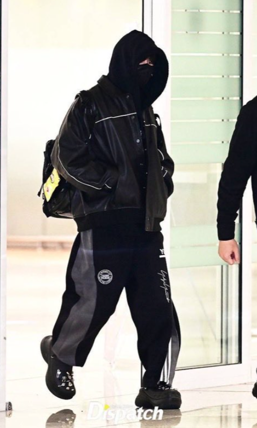 Jungkook has arrived back in South Korea after his trip to Paris.