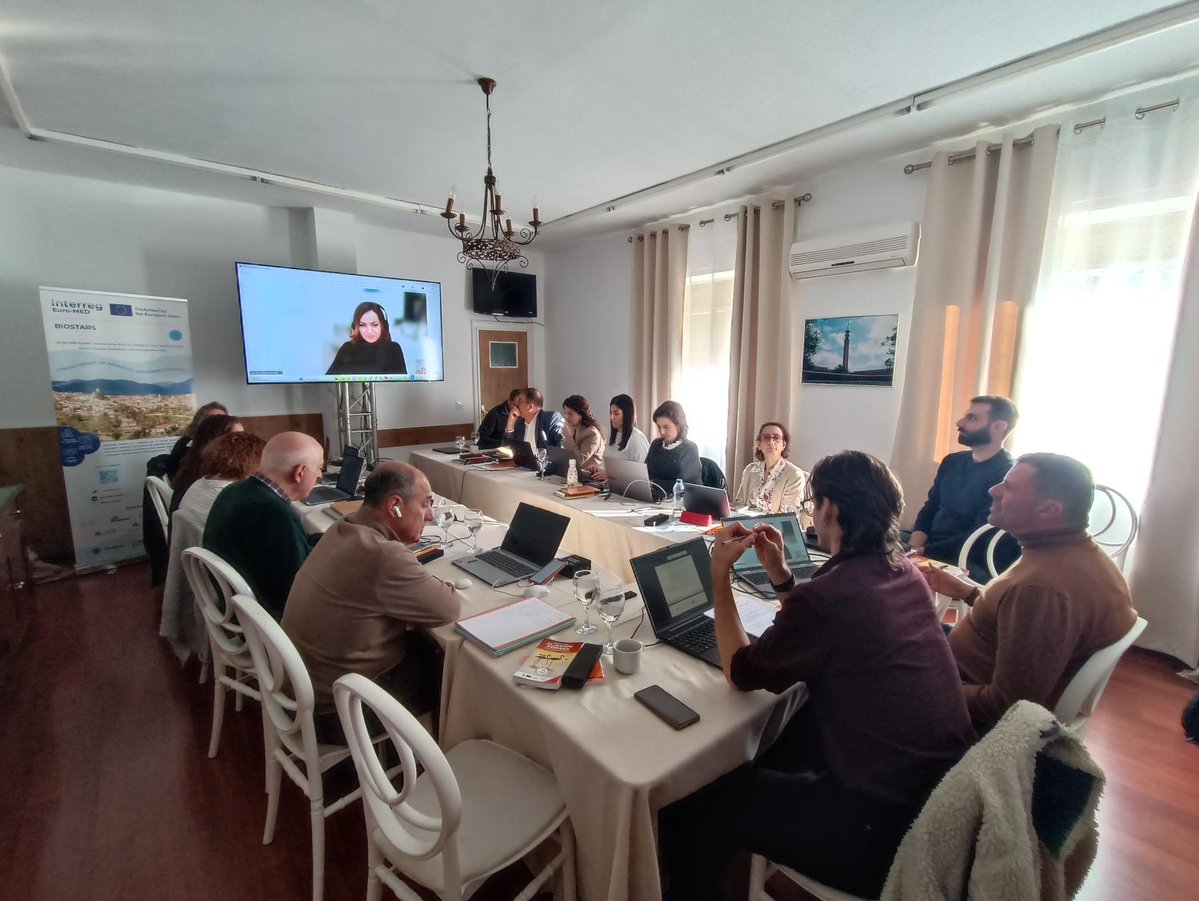 CTAndaluciaENG's tweet image. 🌍 Our #EUproject #BIOSTARS has met this week in Pilas (Seville, Spain) to keep advancing our mission: turning Mediterranean rural areas into bioeconomy startup villages.

🤝 Strategic discussions are helping us shape tools and actions that support real impact — from…