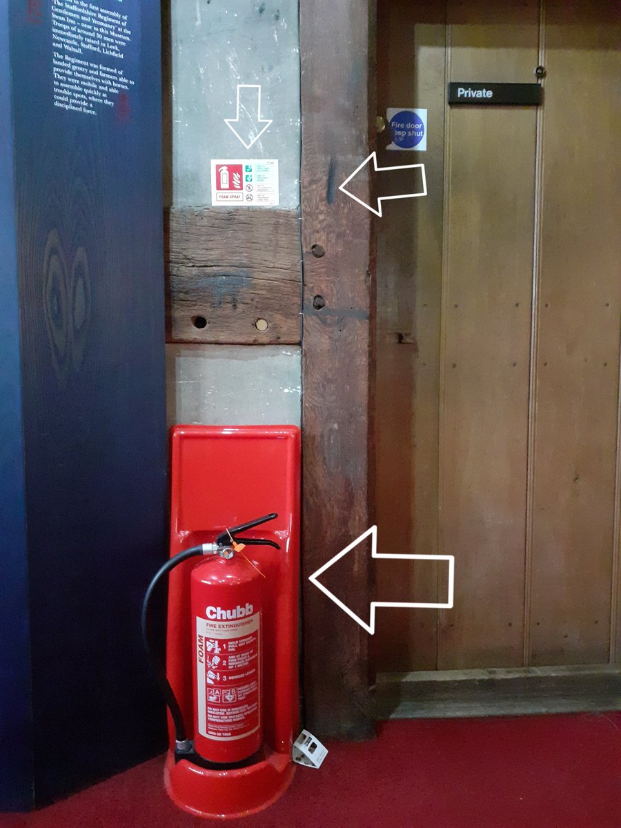 Visited the Ancient High House in Stafford today. I was particularly taken with the juxtaposition of apotropaic burn mark, fire extinguisher, and fire safety sign 😁🔥🕯🧯

More on burn marks in historic buildings here:
…iskeleheritage.triskelepublishing.com/mediaeval-myth…