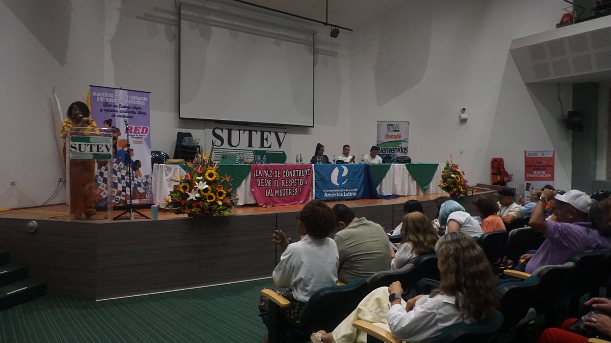 fecode's tweet image. En el Seminario Nacional en la conmemoración del Día Internacional de la Eliminación de las Violencias contra la Mujer, organizado por FECODE con el acompañamiento de la IEAL, participan las y los responsables de las Secretarías de Género, Inclusión e Igualdad de nuestras…