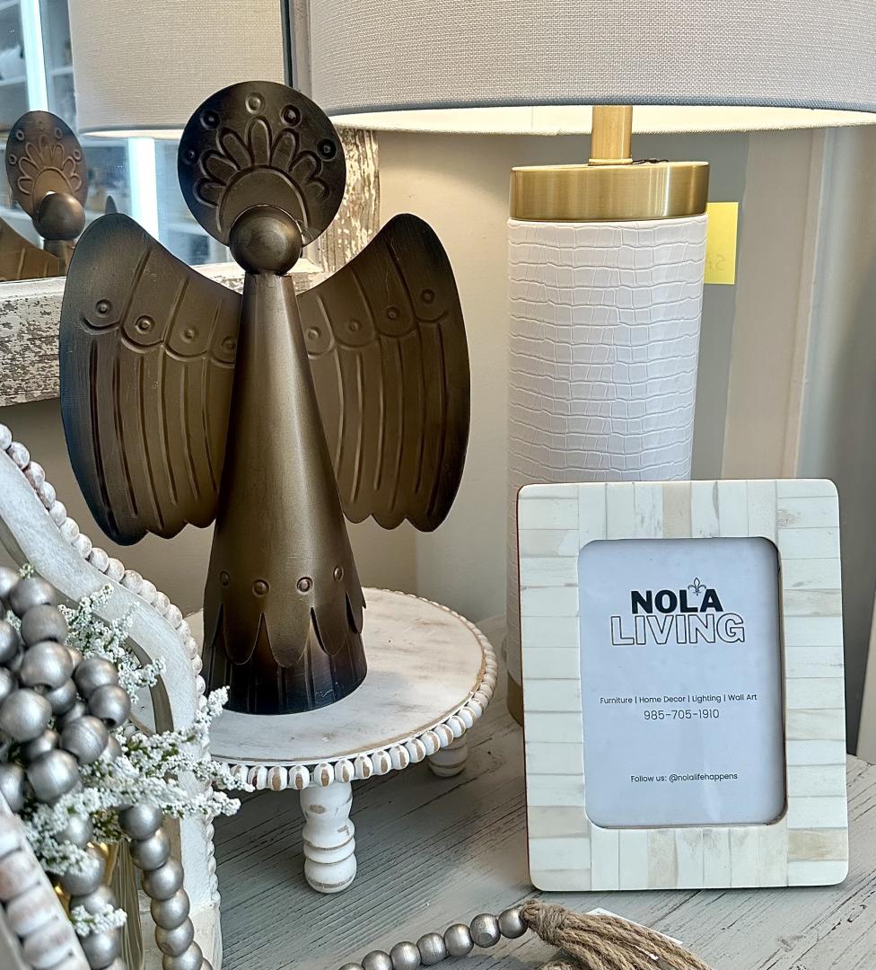 TheClaytonHouse's tweet image. Priced at $26. This gold metal angel figurine measures 9&quot; W x 4&quot; D x 14&quot; H and is designed for Christmas decor. A smaller version of the figurine is also available.

More info: clayton.house/url/GxEEY

Booths: NOLA Living

#home_decor #collectible #holiday_decor #christmas_decor…