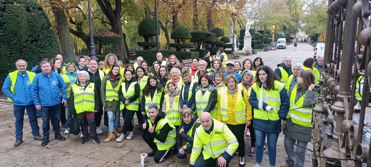 Agradecemos a los voluntarios <a href="/PChamarileros/">Peña Chamarileros</a>,<a href="/CasaCantBurgos/">Casa de Cantabria en Burgos</a>,<a href="/BadevillSCR/">SCR BADEVILL</a>,<a href="/PZurbaran/">Peña Zurbaran</a>,@P_antoniojose,<a href="/burgosalson/">Asoc. BurgoSalsón</a>, Alegria S Pedro, Blusas Capiscol, Madridista Burgalesa, S. Pedro Fuente y Sdad Santa Mª La Mayor, Corte 2025 su colaboración en la Marcha contra el Cáncer de Páncreas