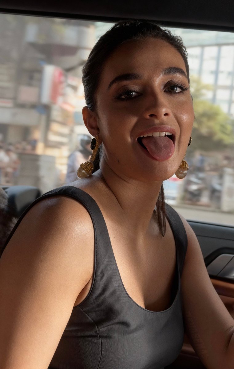 iActress_360's tweet image. #KeerthySuresh