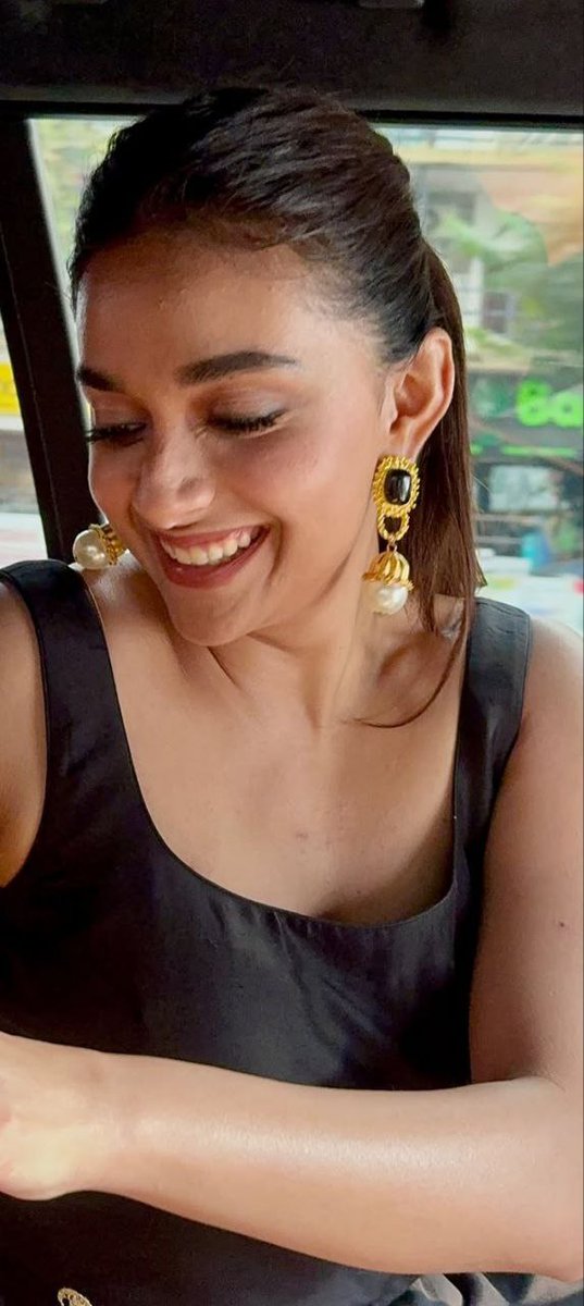 iActress_360's tweet image. #KeerthySuresh