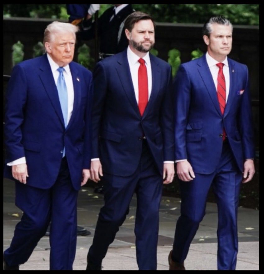 👇 What's the name of this band? 🤔