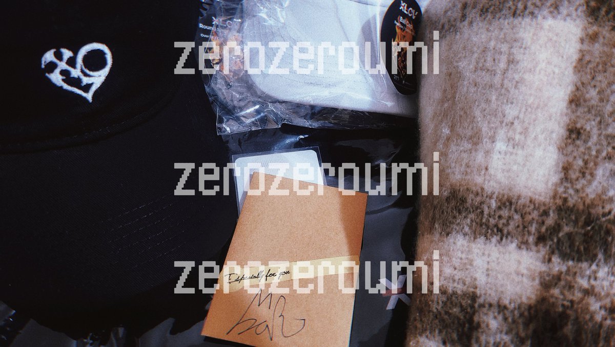 zerozeroumi's tweet image. I&apos;m on the floor crying right now......................................
THANK YOU SO MUCH MY #XLOV MY HARU I&apos;ll cherish this forever🥹🥹🥹
MY MUTI
MY RUI AND MY HYUN

I love you so so much @XLOV_official 🩷🩷🩷

this is from I ONE era btw! Keep gettin UXLXVE to try your luck 🥹🥹