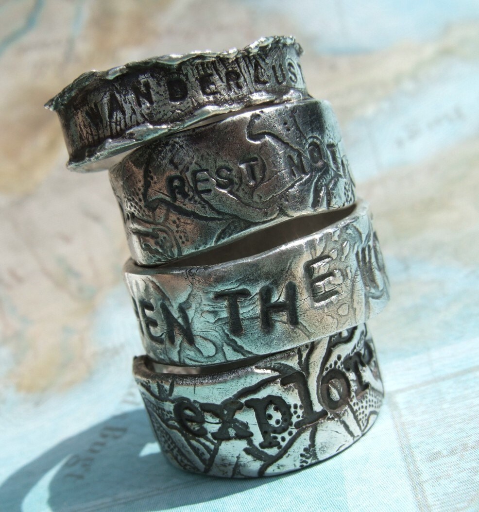 byhappygolicky's tweet image. ✨ Handcrafted sterling silver custom ring — personalized with any word, quote, or name. Smooth or textured, bright or oxidized. A unique gift for him (or matching pairs!).

👇 Create yours: happygolicky.etsy.com/listing/482697…

#CustomRing #MensJewelry #SterlingSilver #Handmade #HappyGoLicky