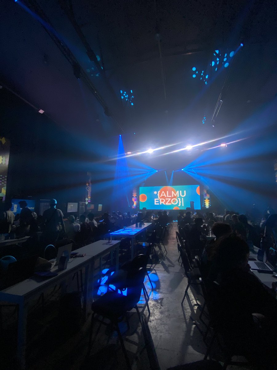 anthozg_'s tweet image. Collecting DevCon moments with @poapxyz. 
collectors.poap.xyz/token/7513906

#devcon