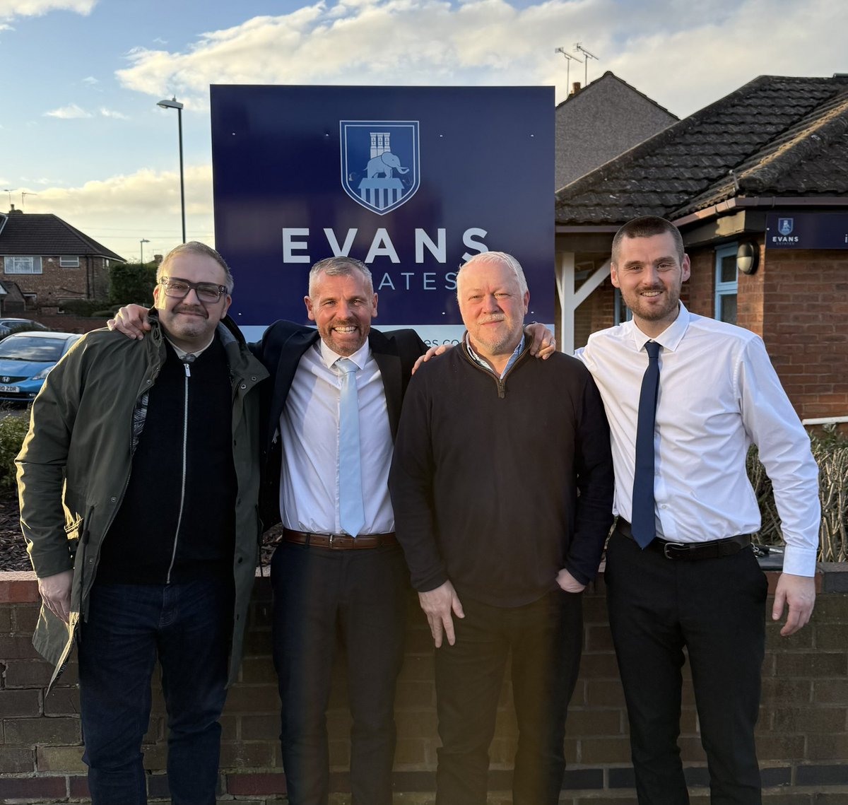 🩵💙🩵GREAT AFTERNOON SPENT WITH THESE LADS🩵💙🩵SO PROUD TO BE SPONSORING ROOTS Men's Group 🩵💙🩵KEEP DOING WHAT YOUR DOING🩵💙🩵WE ARE ALL BEHIND YOU AT EVANS ESTATES 🩵💙🩵 Gaz Olden 🩵💙🩵<a href="/top/">top</a> fans🩵💙🩵

#MensGroup #MensCommunity #MensSupport #Brotherhood #MenSupportingMen