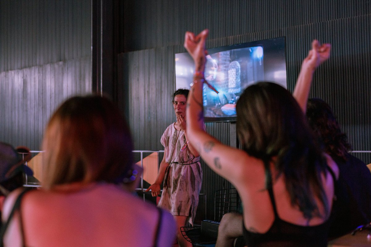 NewtroArts's tweet image. Onchain Art Hub at @EFDevcon ✨

Tysm to everyone who’s been stopping by our space, whether to give a talk, host a workshop, share an experience, or just hang out over some mates. 🧉🇦🇷

These have been incredibly meaningful days for onchain culture and art!

📍Here’s a little…