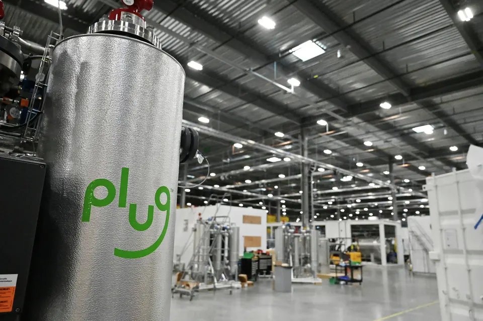 fuelcellsworks's tweet image. .@PlugPowerInc&apos;s incoming CEO José Luis Crespo aims to achieve profitability in 3 years. Andy Marsh, moving to Executive Chairman in March, says Crespo will drive Plug’s vision for #hydrogen and #cleanfuels in a fast-evolving global market.

#HydrogenNews

fcw.sh/qXHaTB