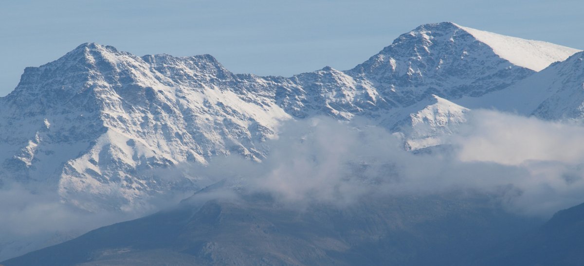 Mulhacén y Alcazaba esta tarde.