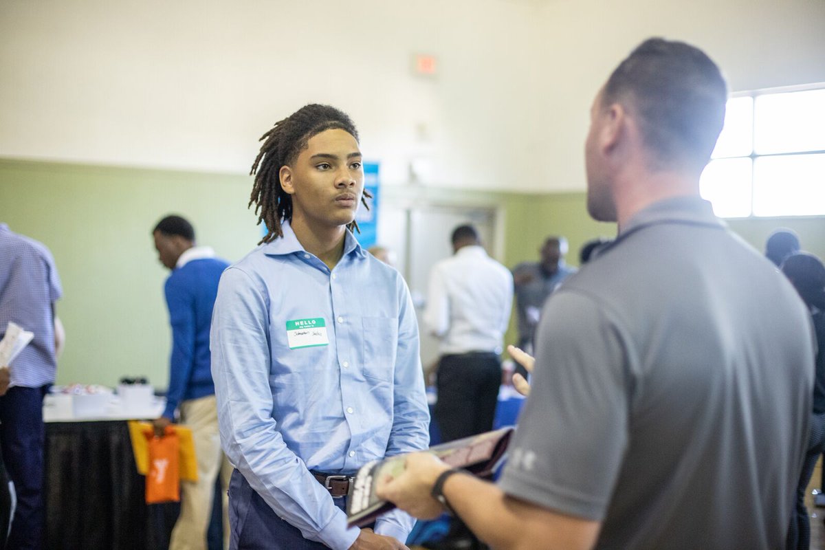 manateeymca's tweet image. In 1889, YMCA introduced Hi-Y clubs for teens, giving young people a voice in leadership and service.

At the YMCA of Southwest Florida, we still believe in the power of youth, helping the next generation lead with courage and purpose.

#YouthLeadership #YMCASWFL