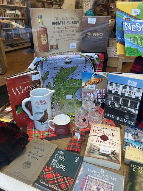OxfamHexham's tweet image. Celebrating Scotland in our window 
on this St Andrews Day
#Oxfam #Hexham #WindowsOnWednesday