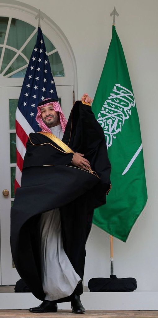 الله يطول بعمر زعيم الشرق الاوسط💚💚
حفظك الله ي ابو سلمان

 #محمد_بن_سلمان_في_واشنطن
