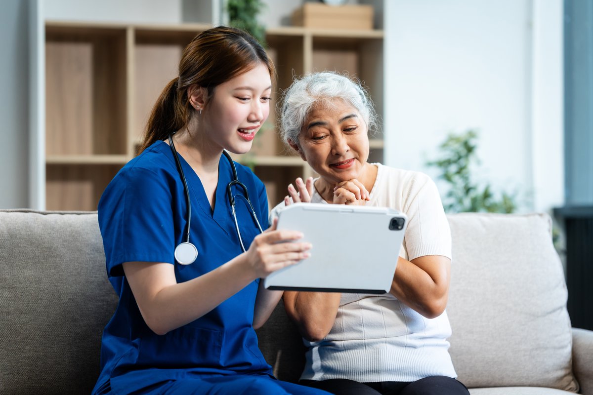 McKnightBrain1's tweet image. One of the hardest parts of aging is knowing what’s normal vs cause for concern. Understanding #cognitiveaging is key, as some changes in memory &amp;amp; decision-making are normal with age. To learn more, start by asking your doctor these questions: shorturl.at/JSkaM #BrainWorks