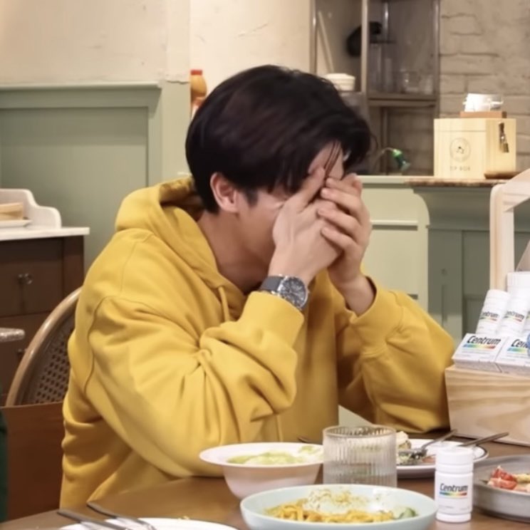 irmapoom's tweet image. a patootie in yellow