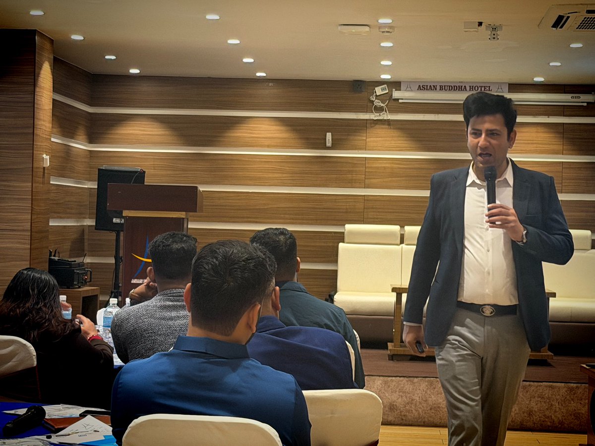 nepalibabu2's tweet image. In a discussion with bankers for recovery related workshop. #knowledgesharing