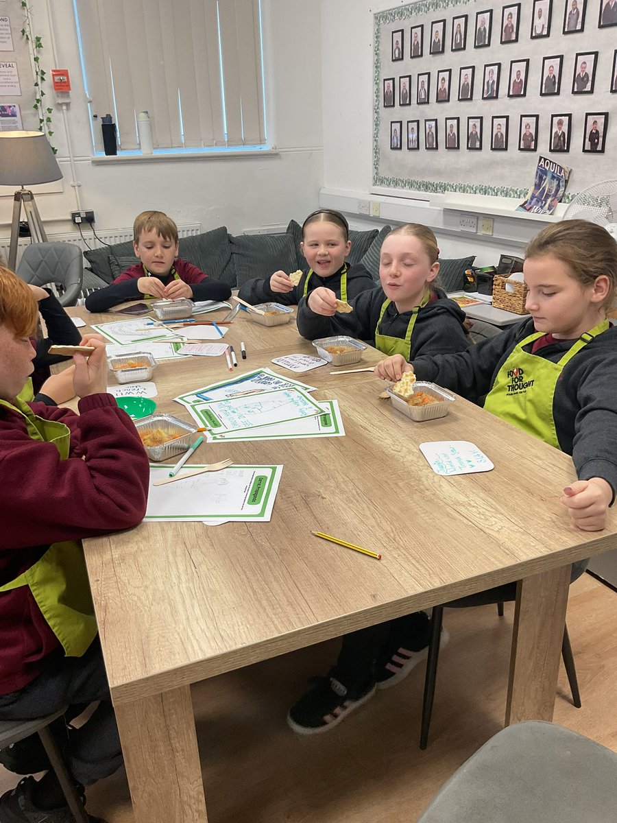 StCeciliascjs's tweet image. Year 6 had a fabulous time cooking the war time stew today!👩‍🍳🧑‍🍳🥘

Thank you to #foodforthough  for the best experience!