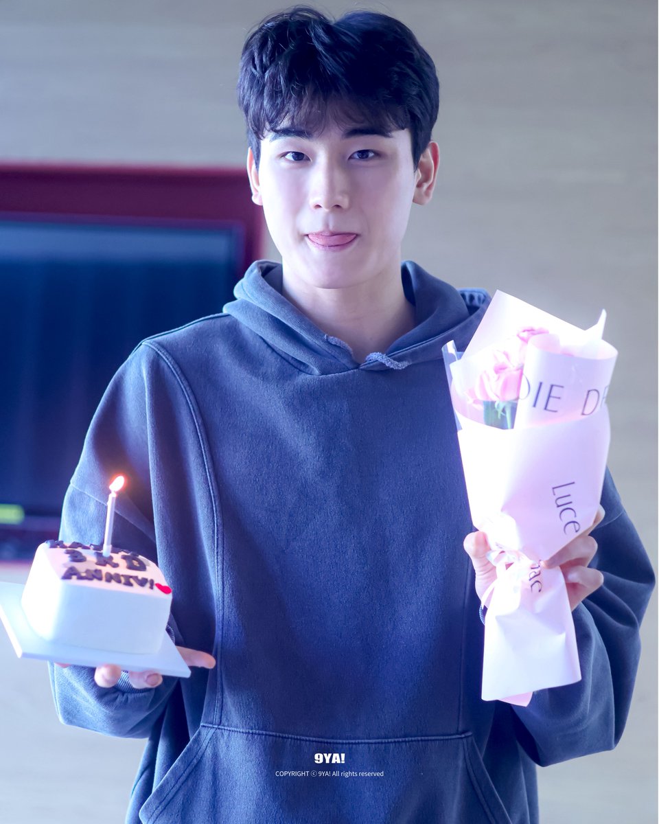 찐 3주년 축하합니다!!!!!!!!!!!

#고찬혁 #KT소닉붐