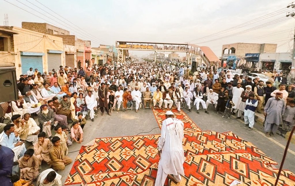 ElectPMLN2025's tweet photo. Mianwali Sirf Sher Ka!
PMLN Candidate Ali Haider Noor Niazi and others addressed a huge local Jalsa in UC Wan Bachrn for PP87 Mianwali bypoll.
#PP87 #Mianwali #PMLN #MaryamNawaz https://t.co/z9Gov7fHQd