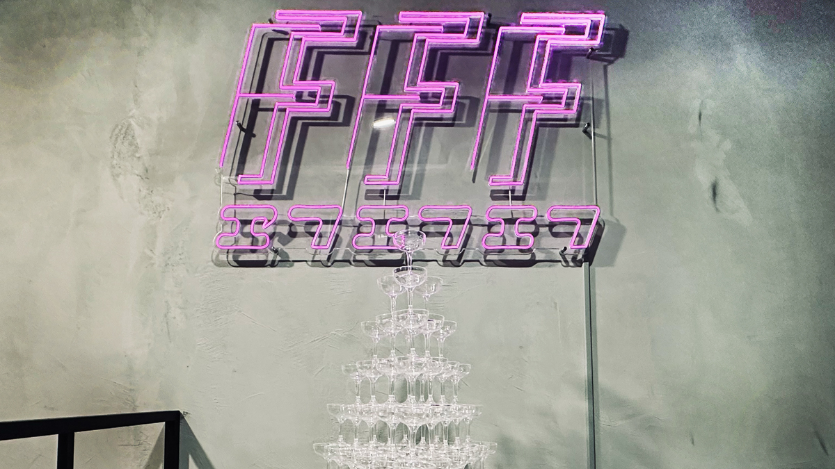 bloggers_bar's tweet image. 本日（11/26）FFFは20:00より営業しております！
バーテンダーは【ふんどし】です！
・恵比寿駅より徒歩5分
・毎日20:00〜4:00まで営業
・時間無制限の飲み放題が3500円
ご来店をお待ちしております！