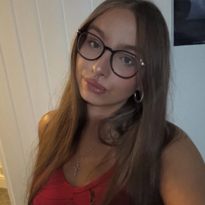 #myoldprofilepicwastoosummery