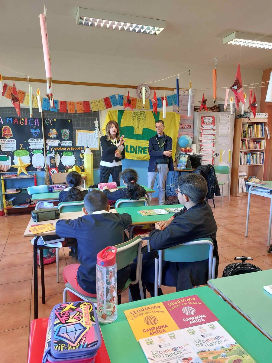 ColdirettiAL's tweet image. Scuola: sana alimentazione, stagionalità e Dieta Mediterranea contro cibi ultraprocessati
Con la Fondazione Cassa di Risparmio di Alessandria fitto calendario di appuntamenti
@coldiretti entra in classe per formare consumatori consapevoli e divulgare la territorialità
#coldiretti