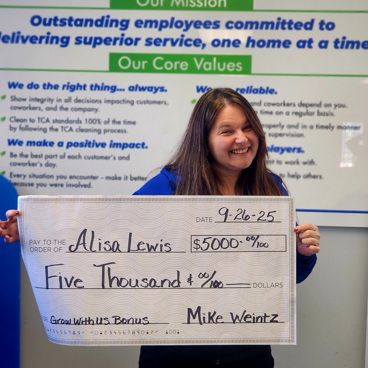 LifeatTCA's tweet image. Another milestone, another Grow With Us Bonus at The Cleaning Authority - Concord 
Congrats Alisa on your 4-year anniversary. This milestone is a testament to your ongoing commitment, growth and excellence! 

#LifeAtTCA #GrowWithUs #Milestones