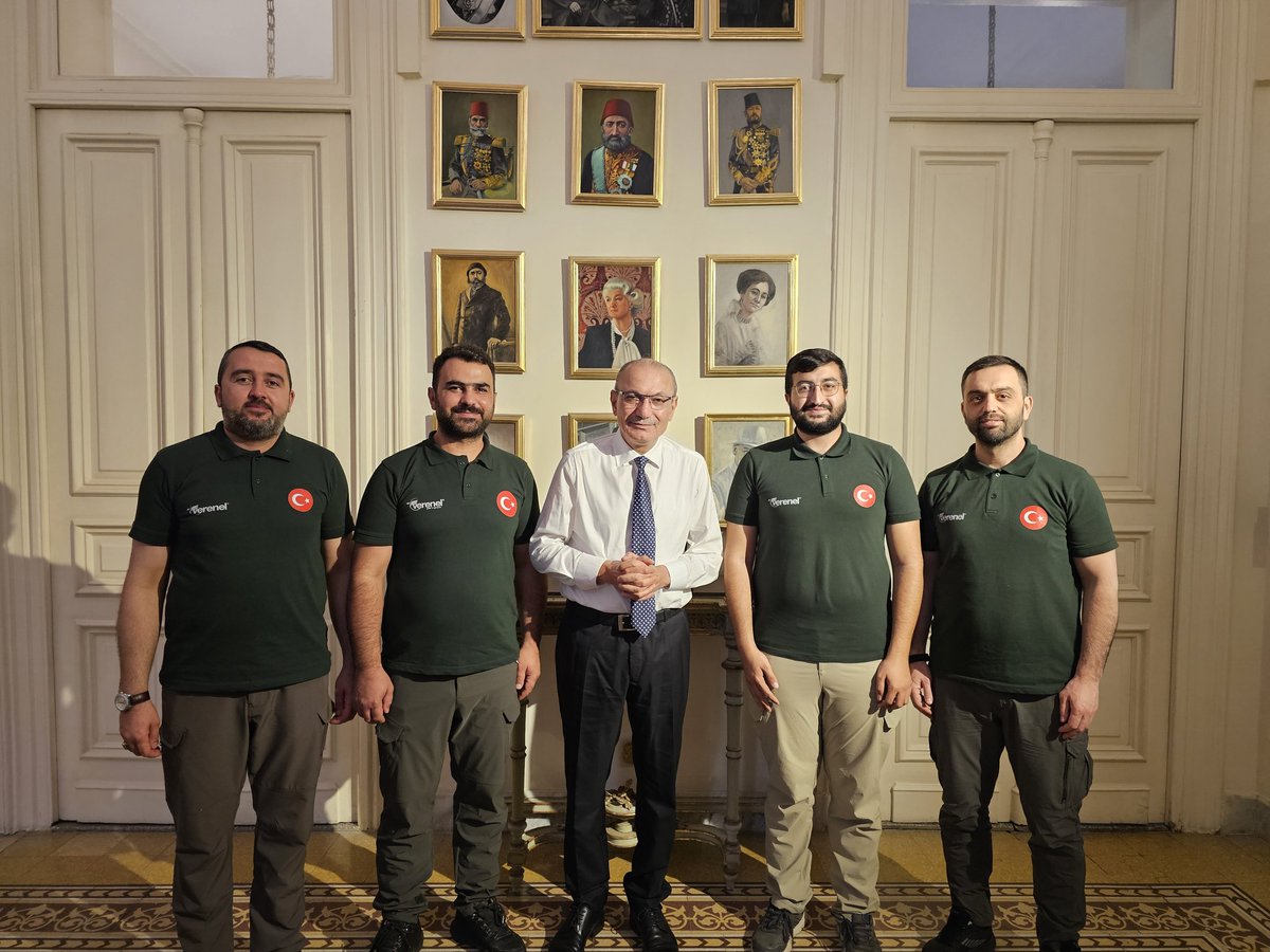 نخطط لتنفيذ فعالية بالتعاون مع جمعيتنا الخيرية Verenel وستكون موجَّهة للأطفال الفلسطينيين المتضررين من غزة.
Verenel insani yardım derneğimizle Gazzeli mağdur çocuklara yönelik bir faaliyet öngörüyoruz.