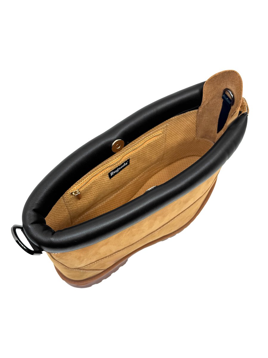 nellaf's tweet image. i made a boot bag 👜