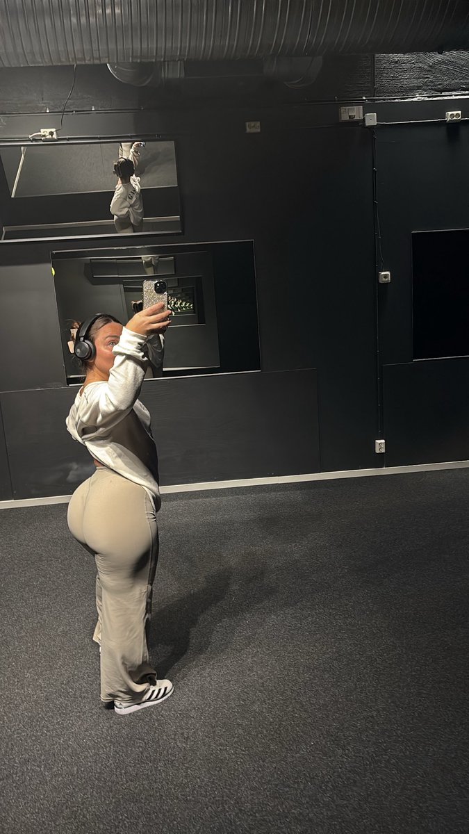 boombasticellie
