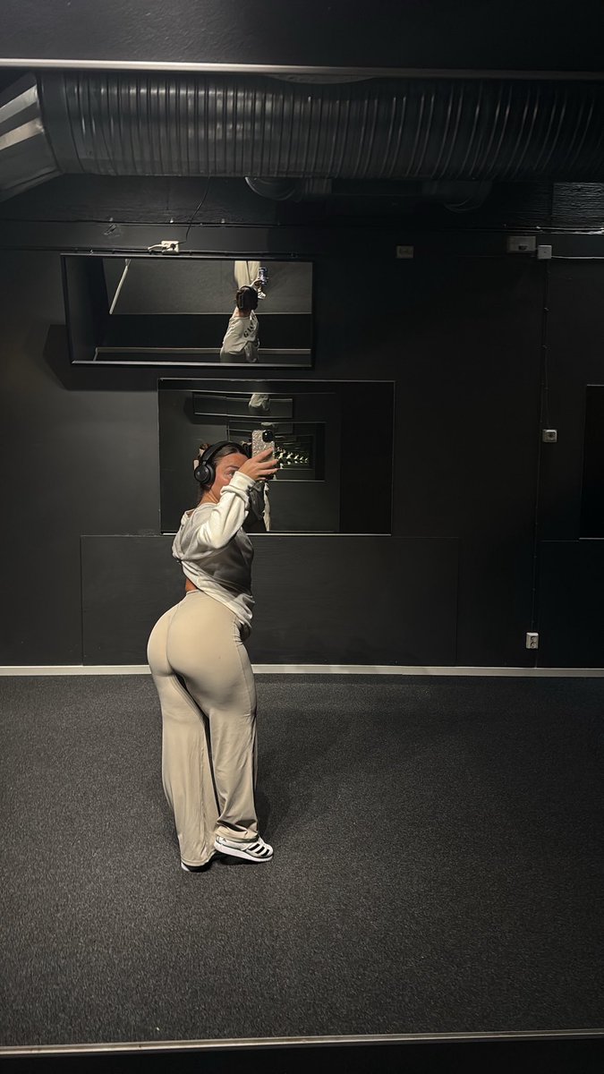 boombasticellie