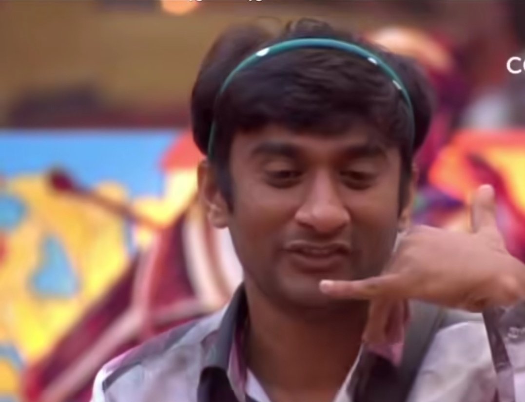 iCnote3's tweet image. ಡಮಾಲ್ ಡುಮಿಲ್ ಡಕ್ಕಾ 
ಗಿಲ್ಲಿ ಟೀಮ್ ಸೋಲೊದು ಪಕ್ಕಾ 

#BBK12